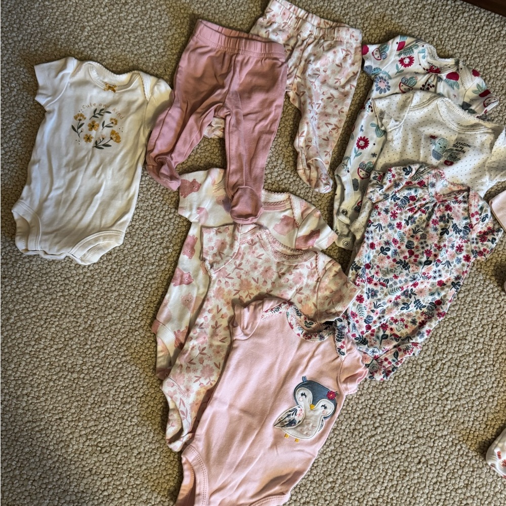 Newborn Girl Bundle - 20+ peices